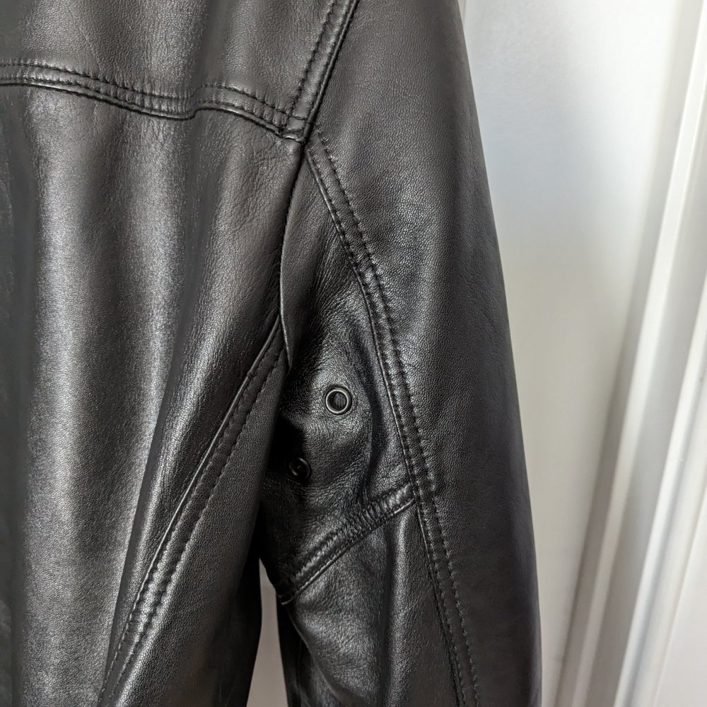 Leather jacket. - Picture 3 of 6